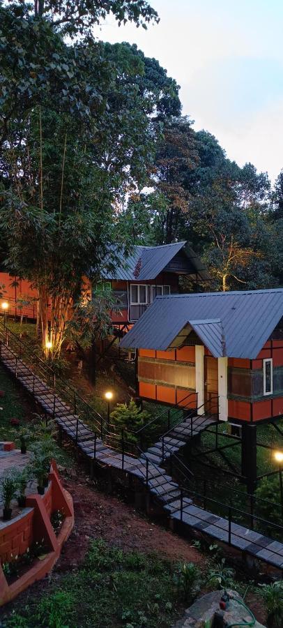 Santhi Hill View Resort Муннар Экстерьер фото