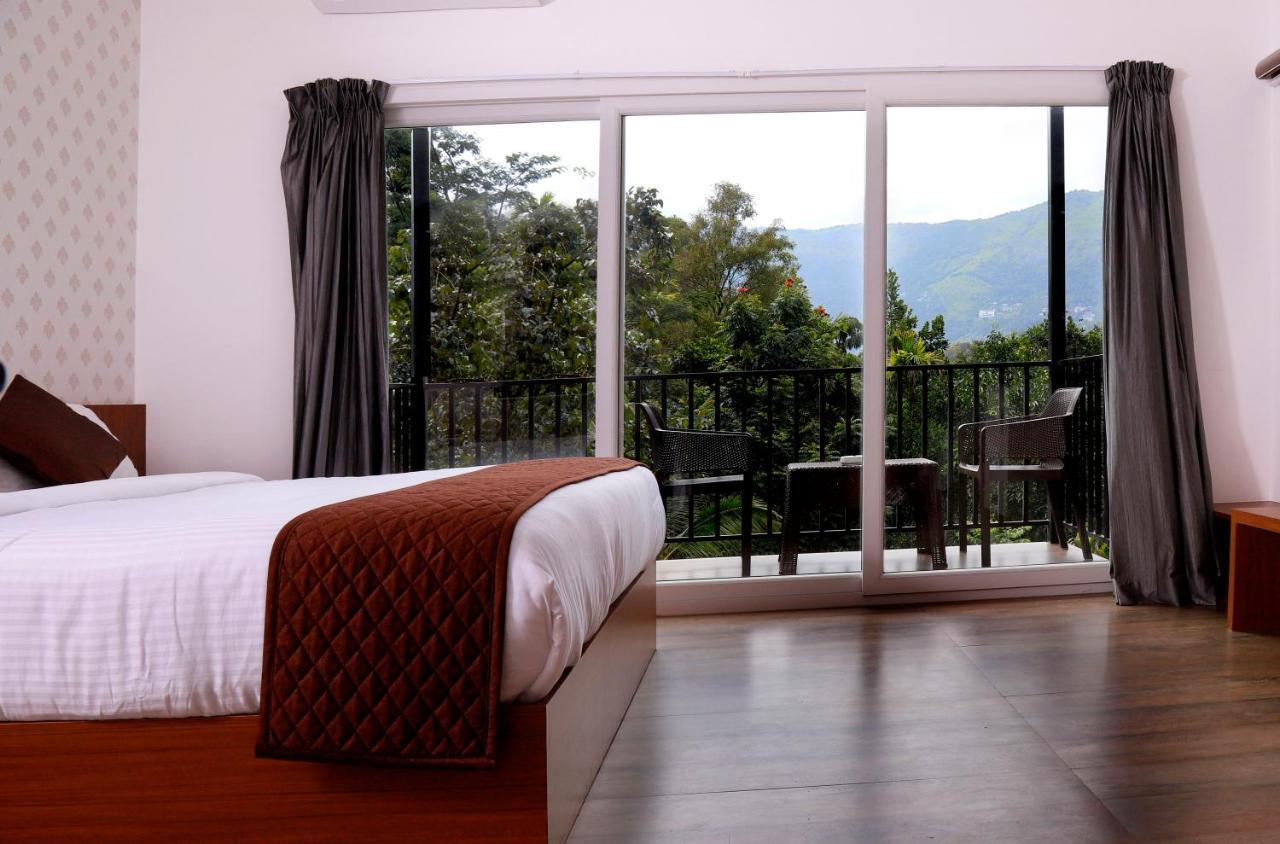 Santhi Hill View Resort Муннар Экстерьер фото